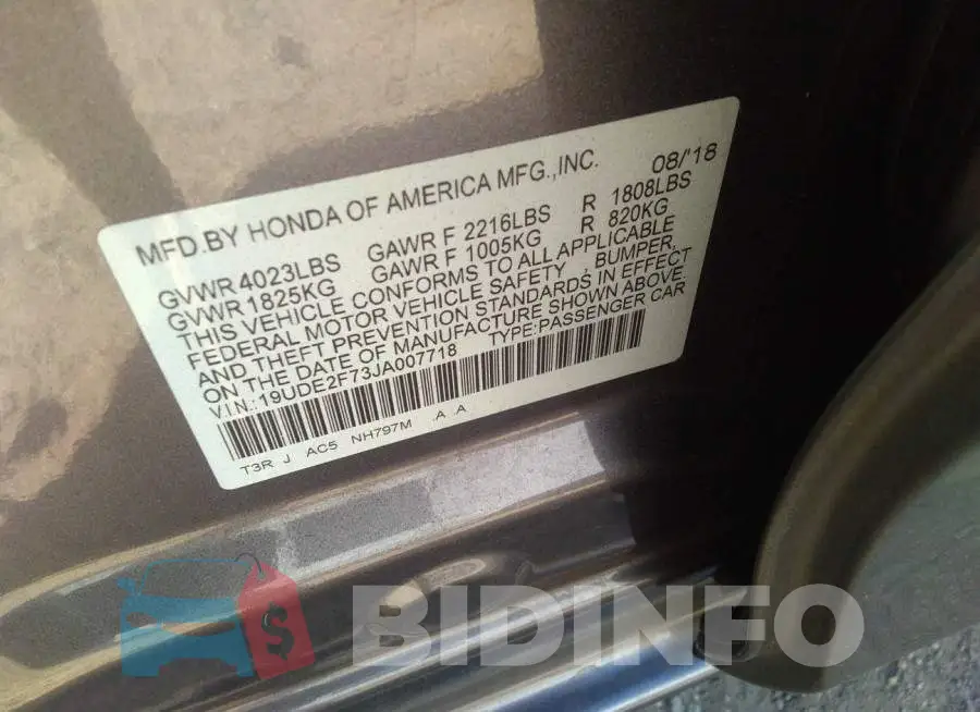 19UDE2F73JA007718 Photo# 9