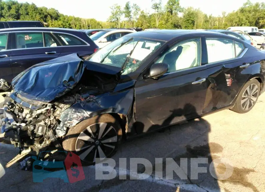 1N4BL4EV1KC170127 Photo# 2
