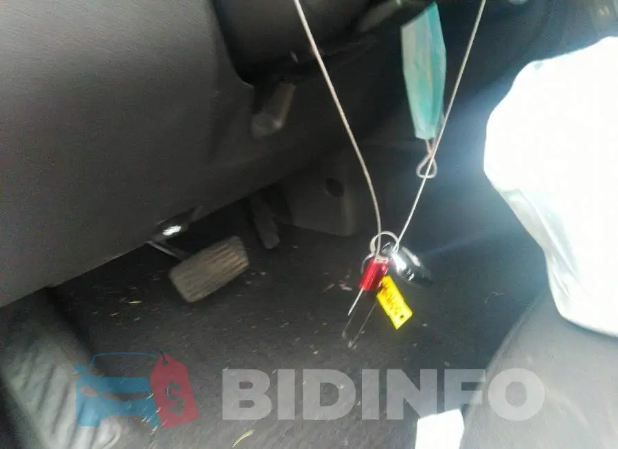 3GCPWCEK7LG136909 Photo# 11