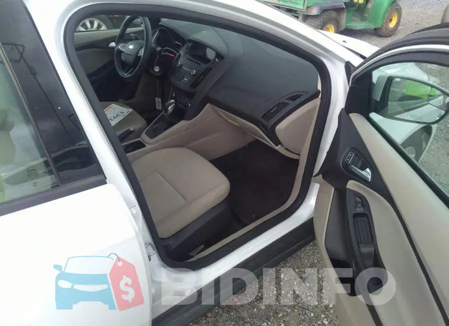 1FADP3F29GL393387 Photo# 5