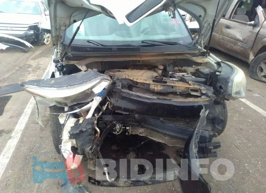 KNDJN2A22F7748489 Photo# 6