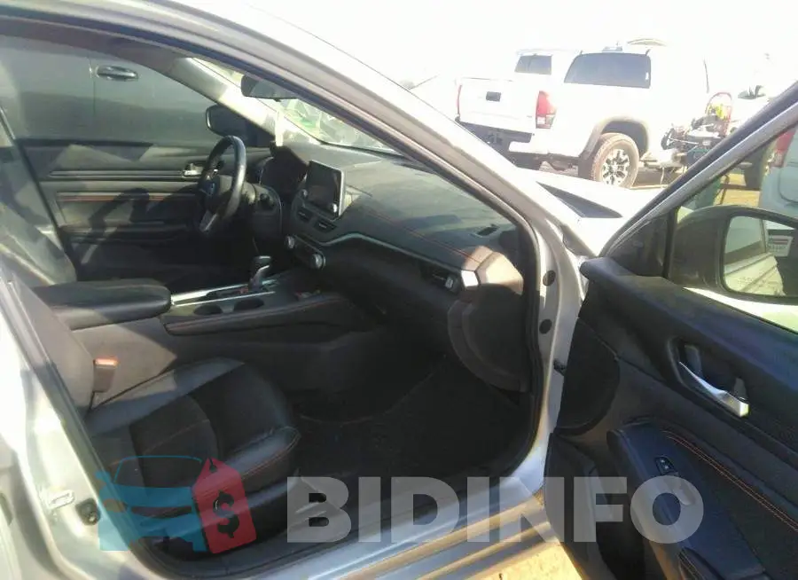 1N4BL4CV4KC181142 Photo# 5
