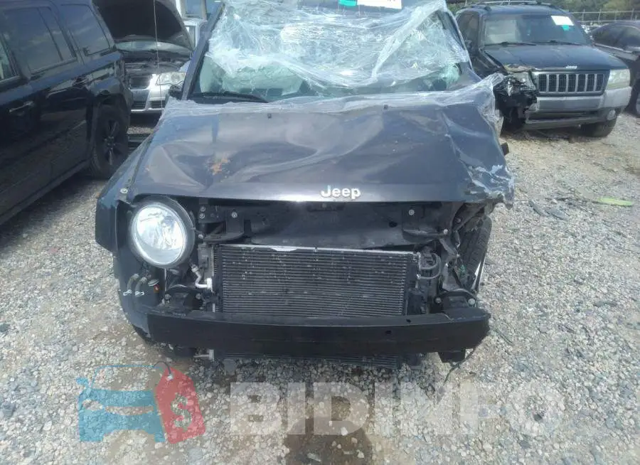 1C4NJPBA8GD693243 Photo# 6