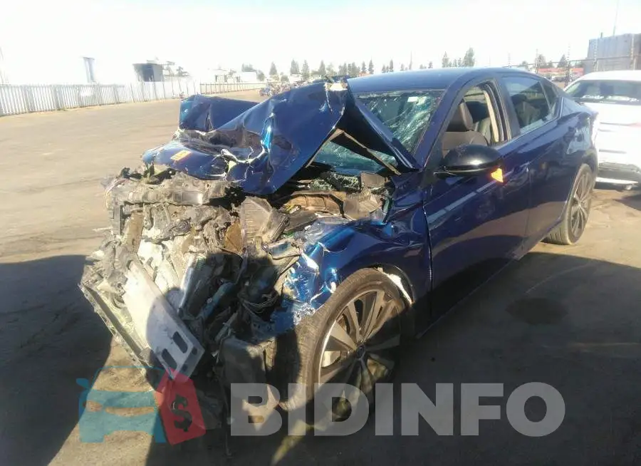 1N4BL4CV2LN309142 Photo# 2