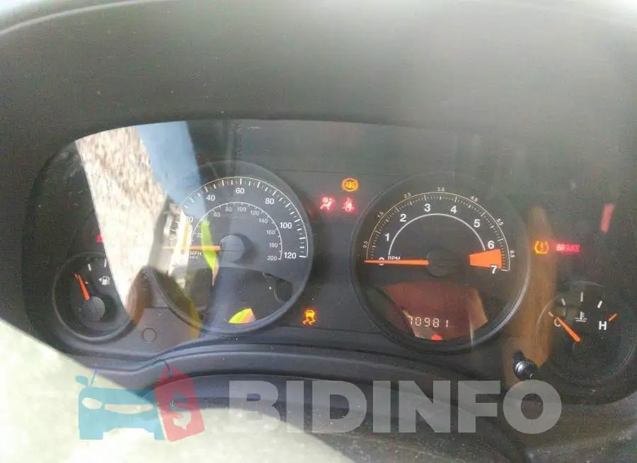 1C4NJPBB2GD700082 Photo# 7