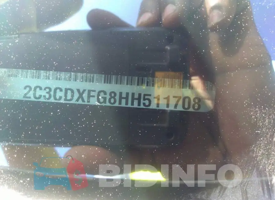 2C3CDXFG8HH511708 Photo# 9