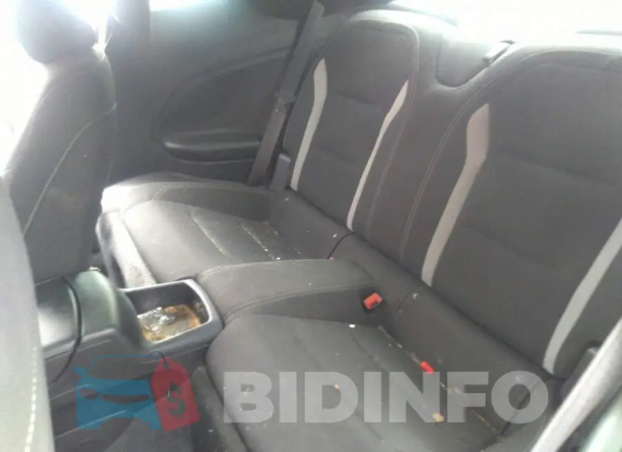 1G1FB1RS9J0124244 Photo# 8