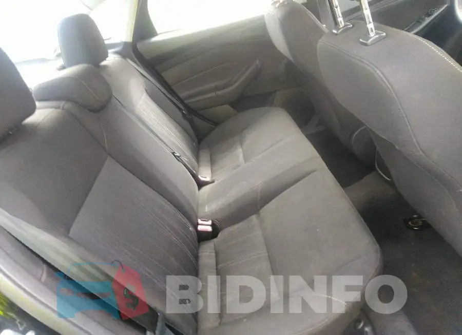 1FADP3E22FL353832 Photo# 8
