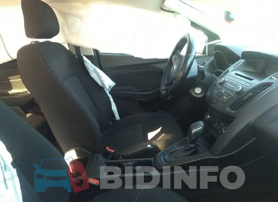 1FADP3E22GL360331 Photo# 5