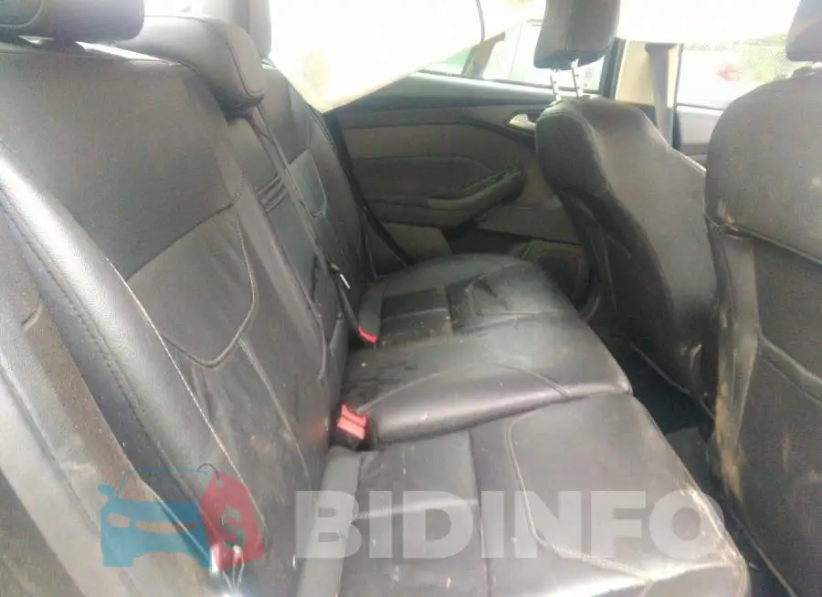 1FADP3F22GL378424 Photo# 8