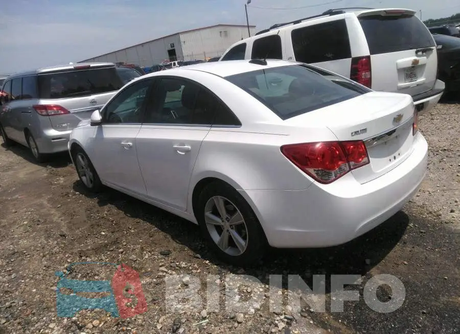 1G1PE5SB3F7168915 Photo# 3