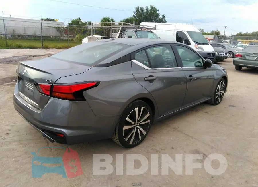 1N4BL4CV6NN330157 Photo# 4