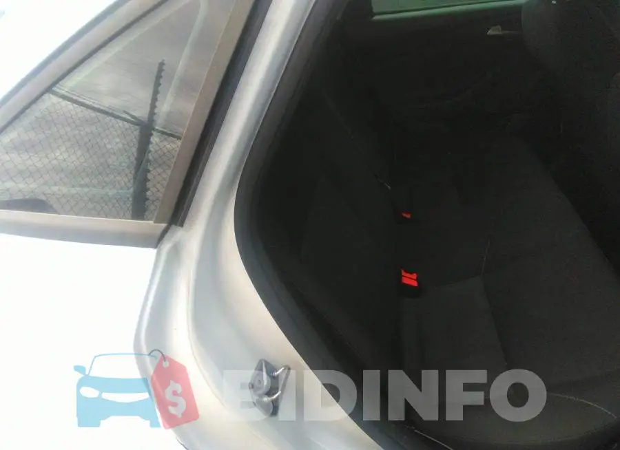 1FADP3FE2JL201597 Photo# 8