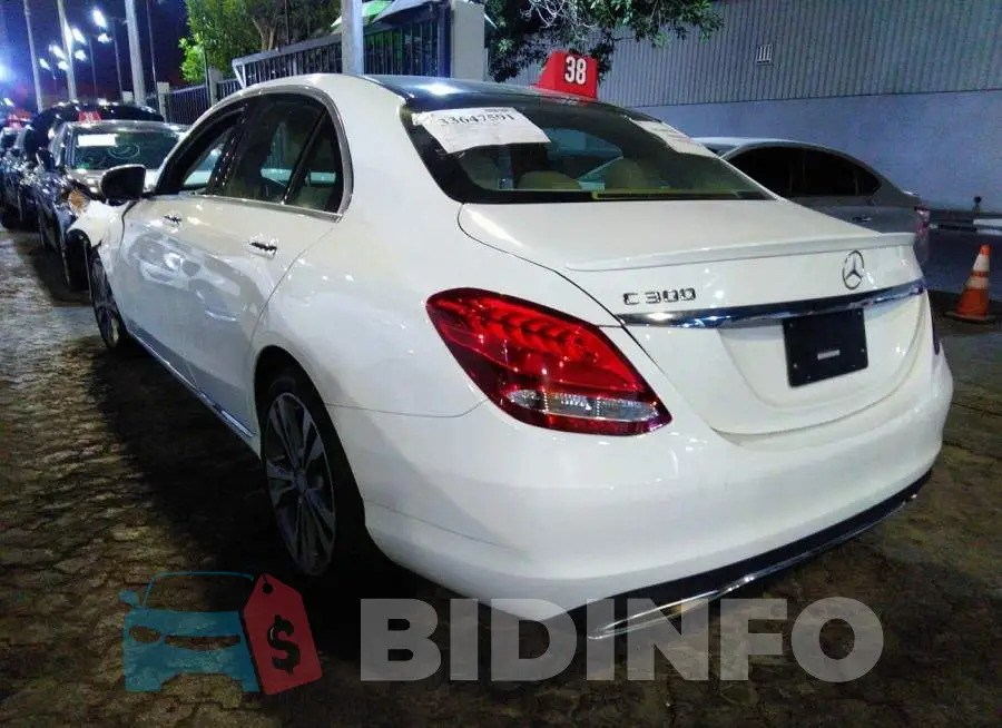 00SWF4JB2GU155398 Photo# 3