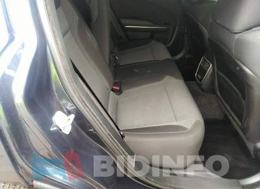 2C3CDXHG1GH332843 Photo# 8