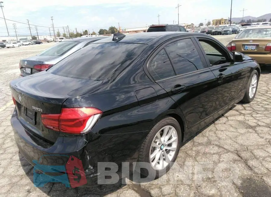 WBA8E1G51GNT36892 Photo# 4