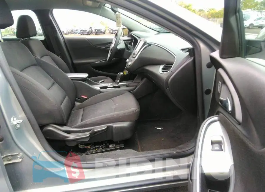 1G1ZD5ST2JF152241 Photo# 5