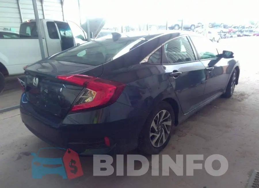 19XFC2F77HE077761 Photo# 4