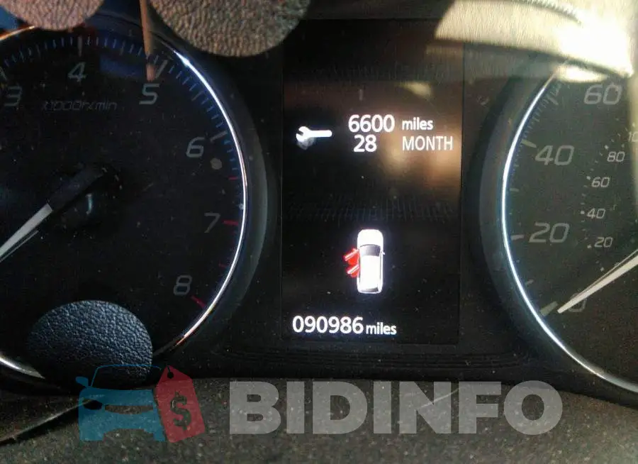 JA4AD2A36JZ063690 Photo# 7