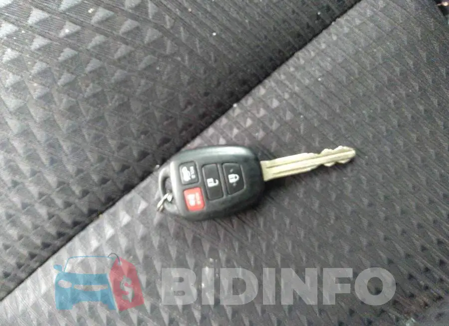 4T1BF1FK8FU080473 Photo# 11