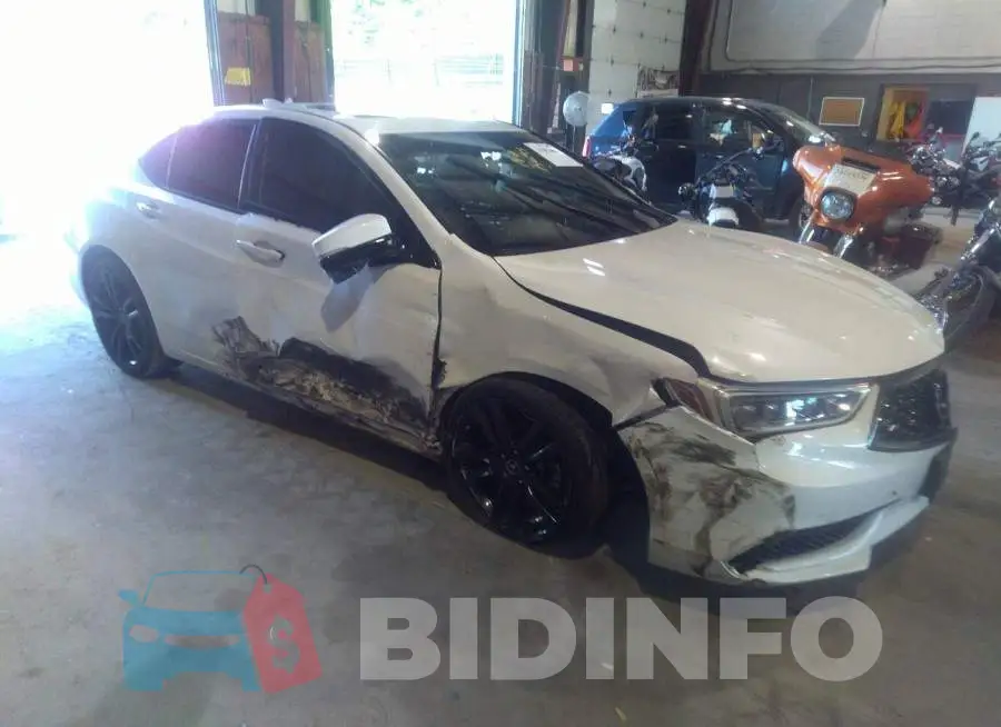 19UUB3F40LA000443 Photo# 1