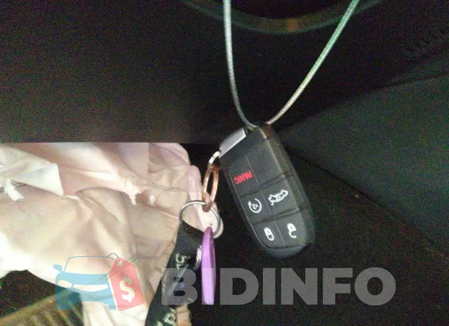2C3CDXHG8KH619072 Photo# 11