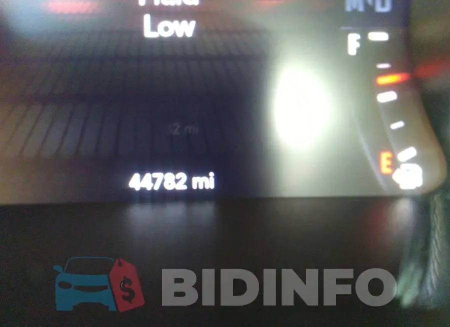 2C3CDZAG6KH686310 Photo# 7