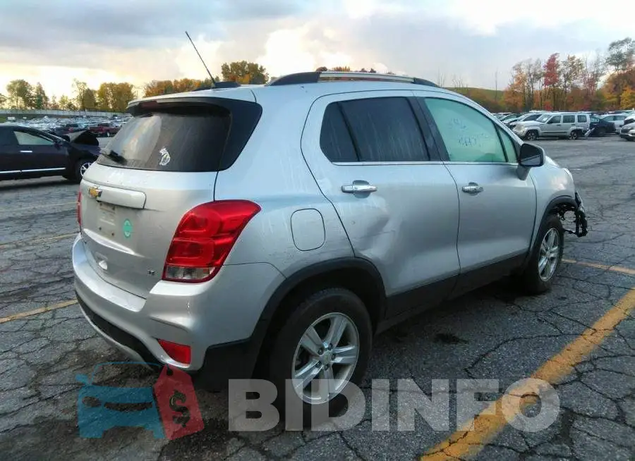 KL7CJPSB3JB605876 Photo# 4