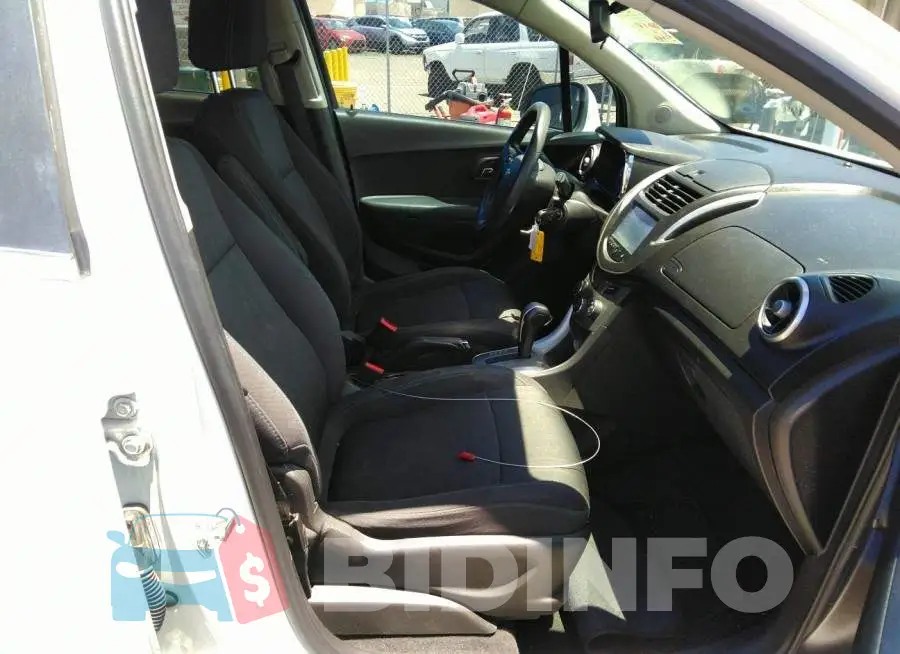 3GNCJLSB4GL169193 Photo# 5