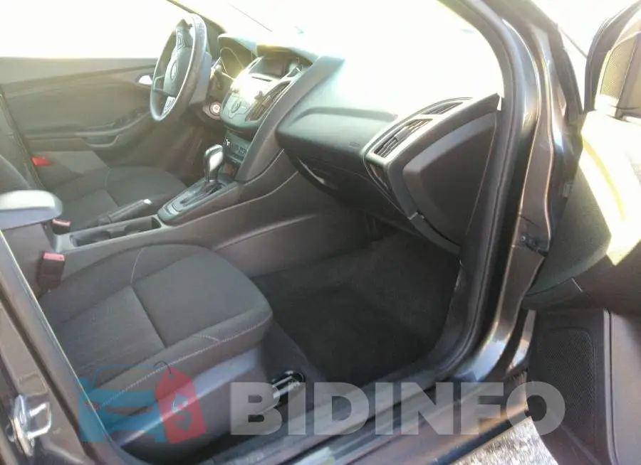 1FADP3K27GL215872 Photo# 5