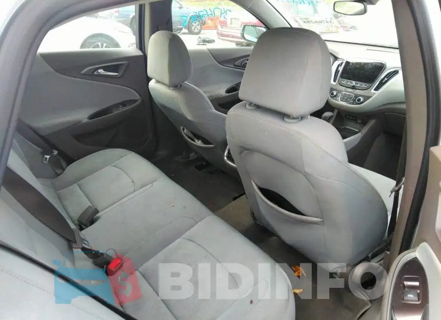 1G1ZD5ST3MF063802 Photo# 8