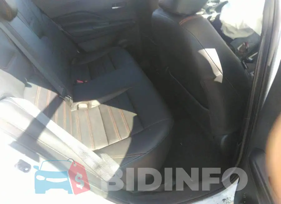 3N1CP5DV8LL570818 Photo# 8