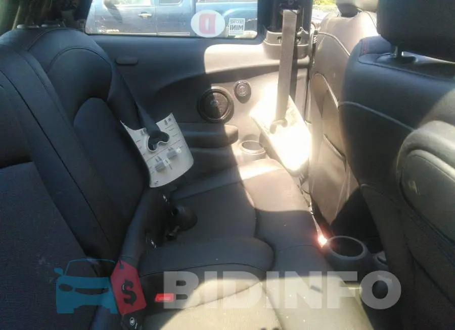 WMWXP7C53G2C60806 Photo# 8