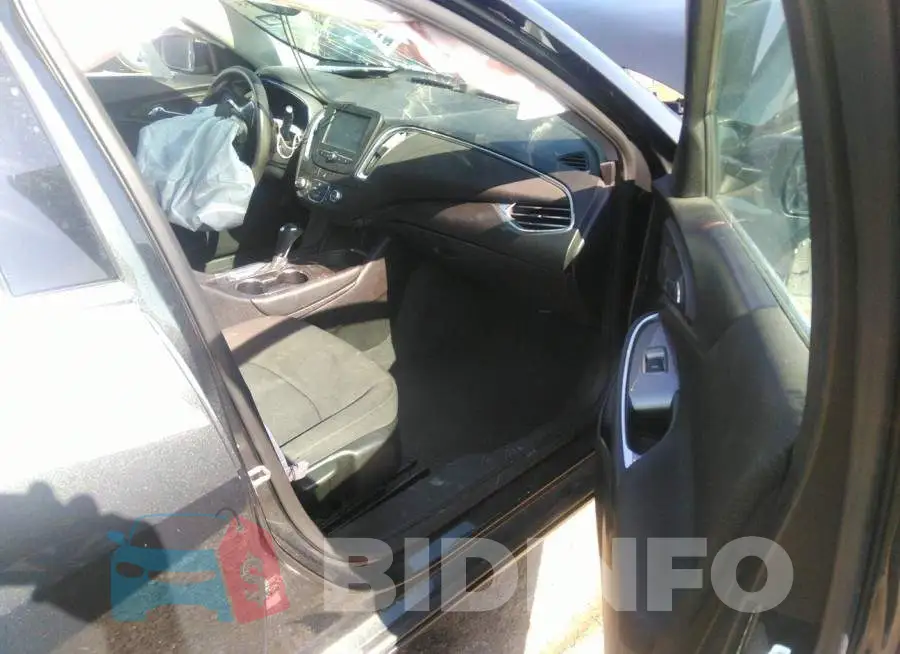 1G1ZD5ST7JF257695 Photo# 5