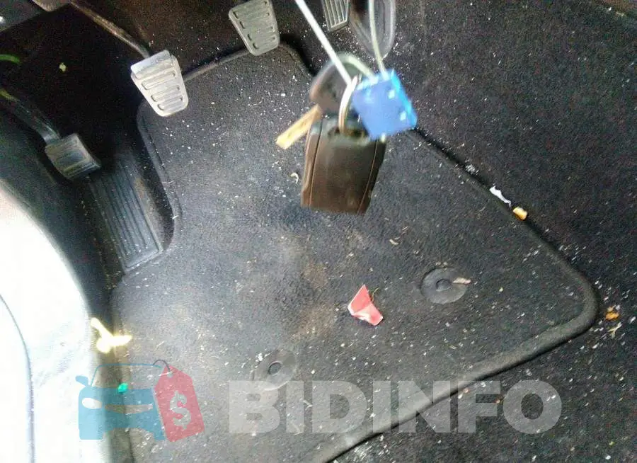 1GCHSBEA4J1290328 Photo# 11
