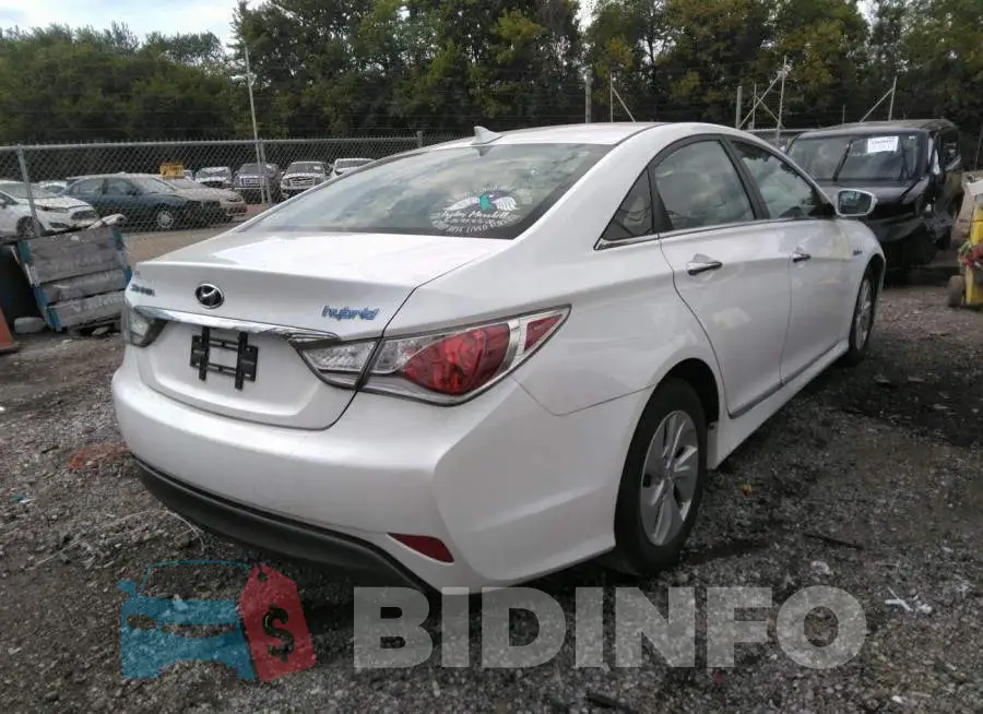 KMHEC4A41FA133158 Photo# 4
