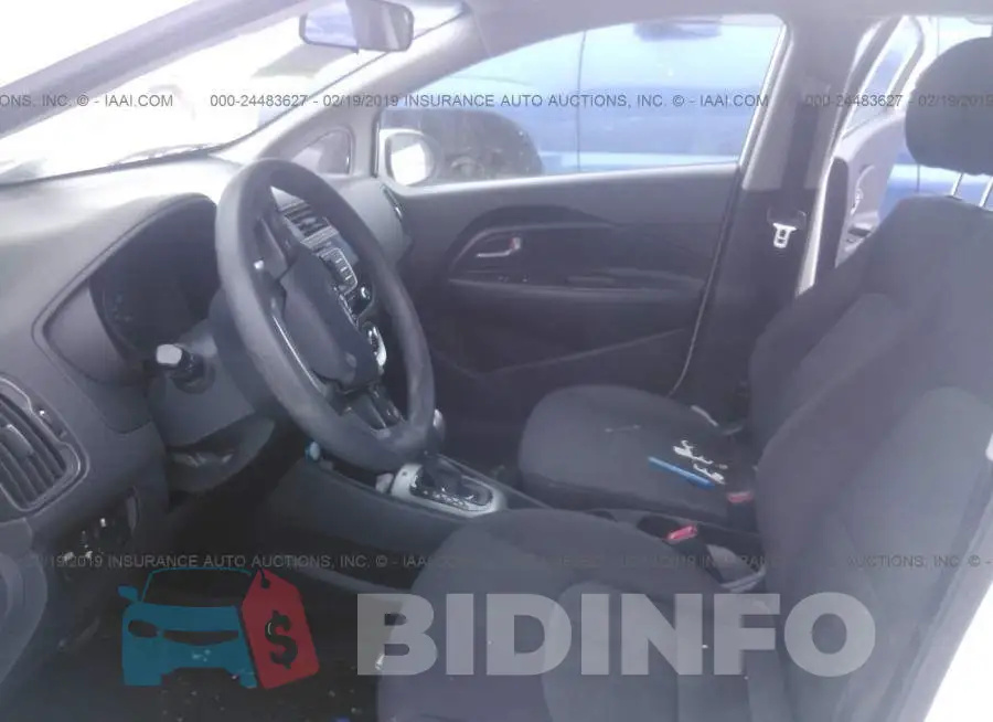 KNADM4A39G6576776 Photo# 5