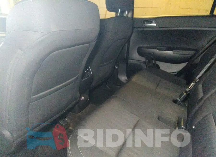 KNDPMCAC4L7804875 Photo# 8