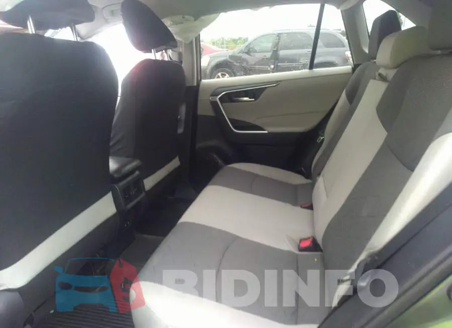 2T3P1RFV1MC233407 Photo# 8