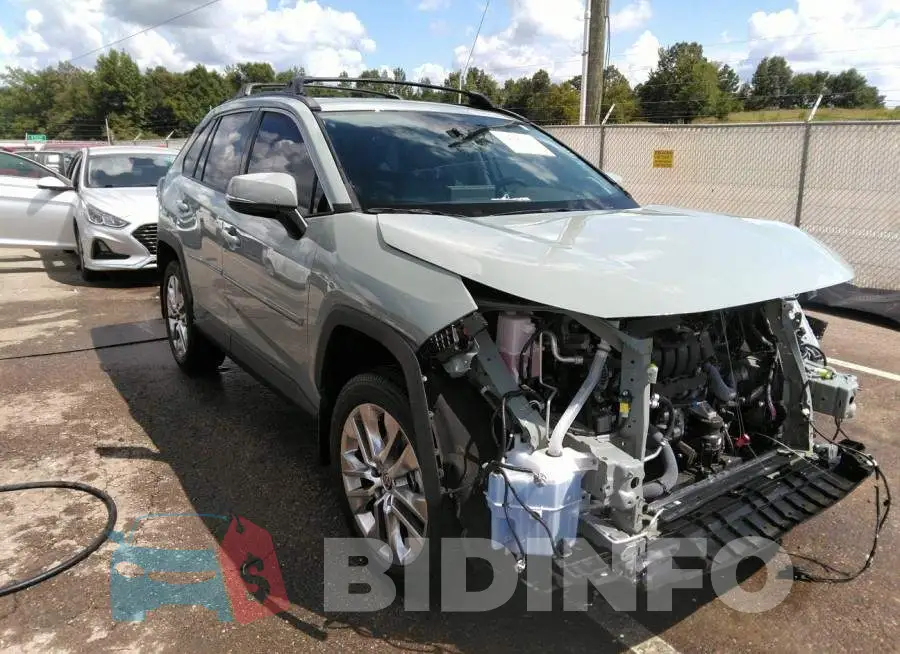 2T3C1RFV4MW174012 Photo# 1