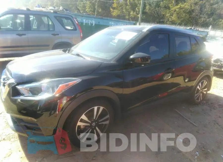 3N1CP5CU1JL531087 Photo# 2