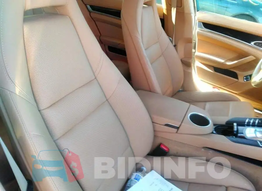 WP0AA2A78GL000443 Photo# 5