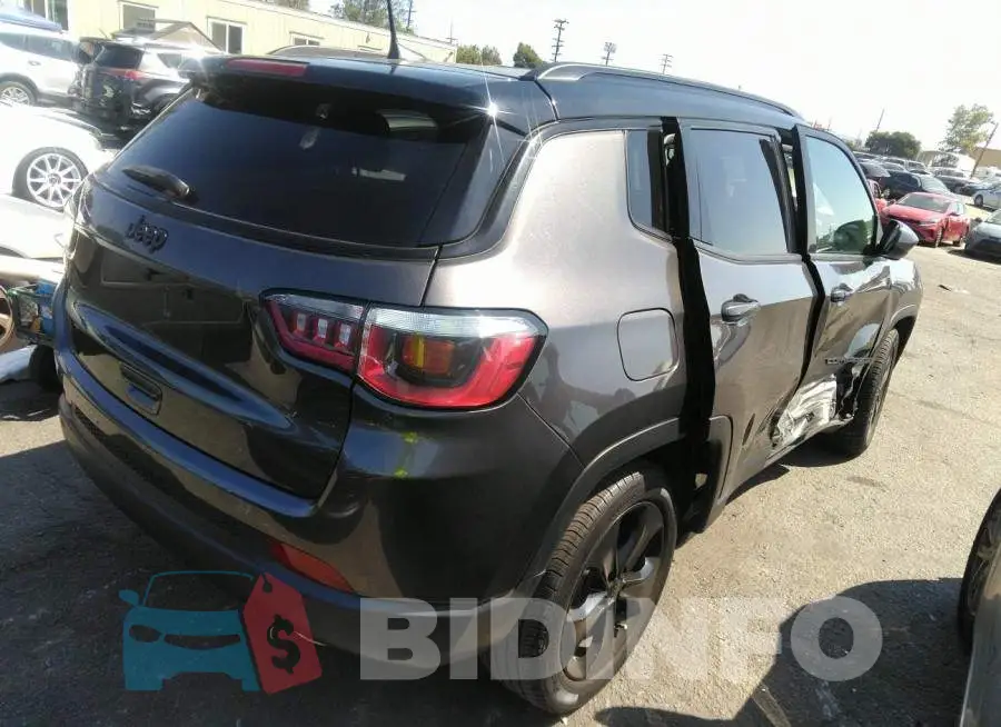 3C4NJCBB3LT129361 Photo# 4