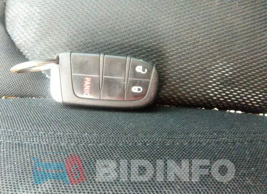 ZACCJBAB5HPG37039 Photo# 11