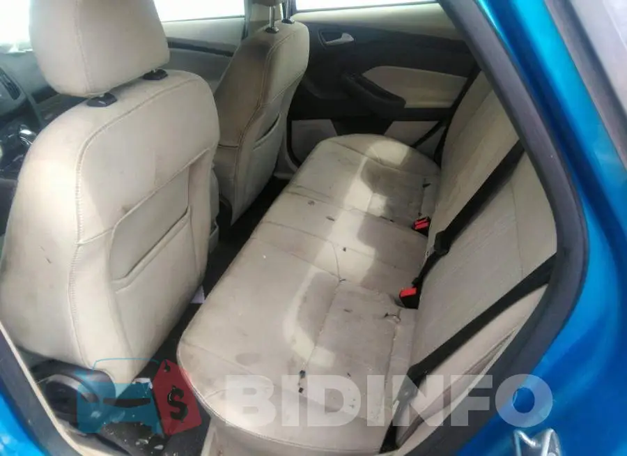 1FADP3F22GL252287 Photo# 8