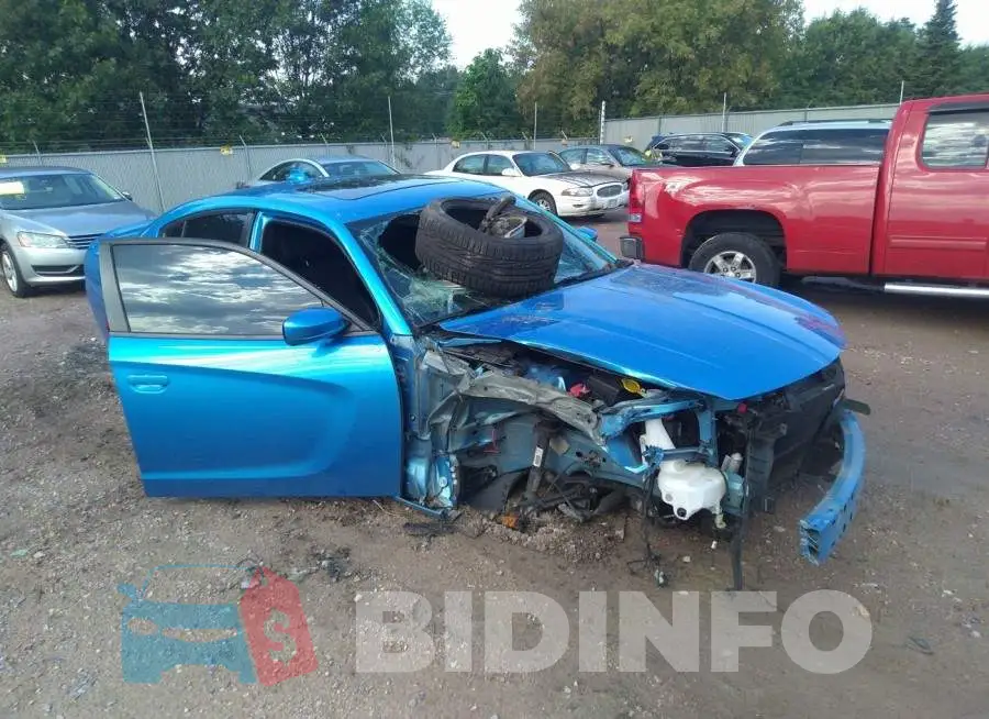 2C3CDXCT6FH928372 Photo# 1
