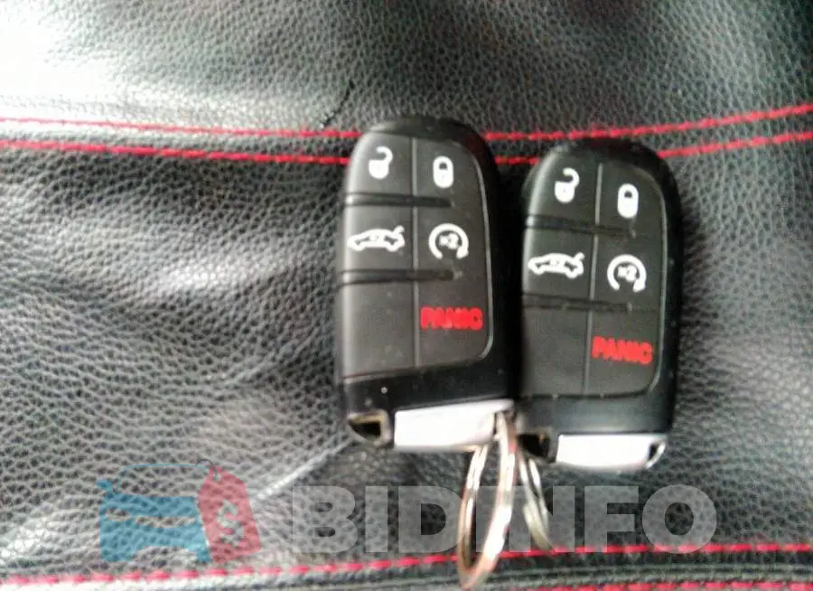 2C3CDXBG6KH709233 Photo# 11