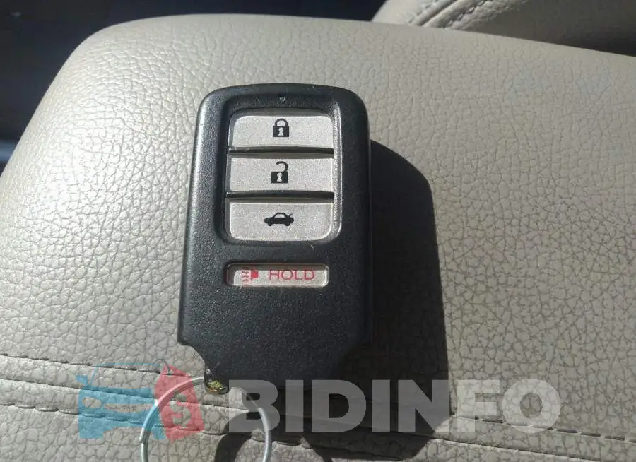 1HGCR2F82FA058921 Photo# 11