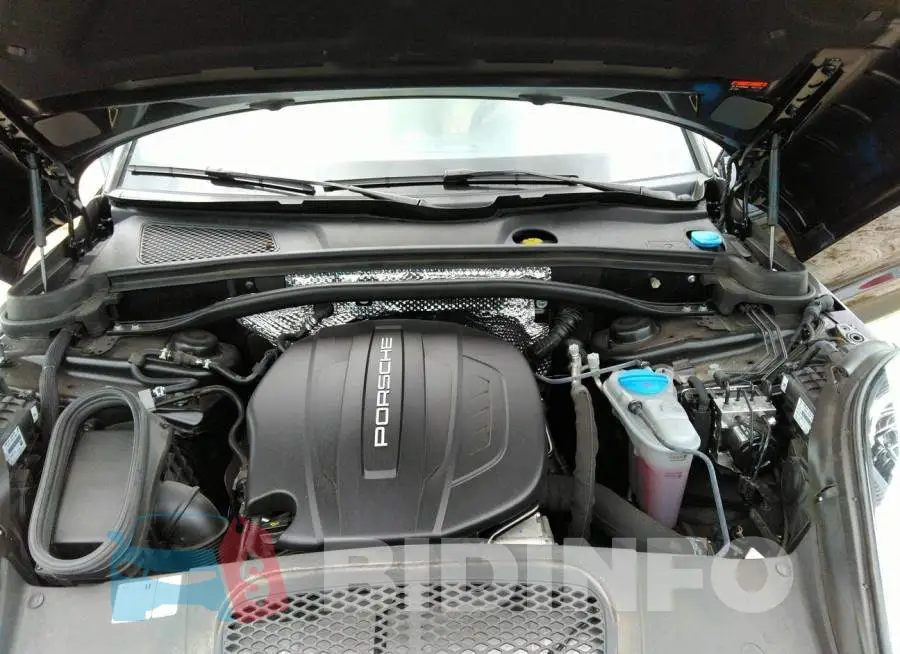 WP1AA2A59JLB15802 Photo# 10