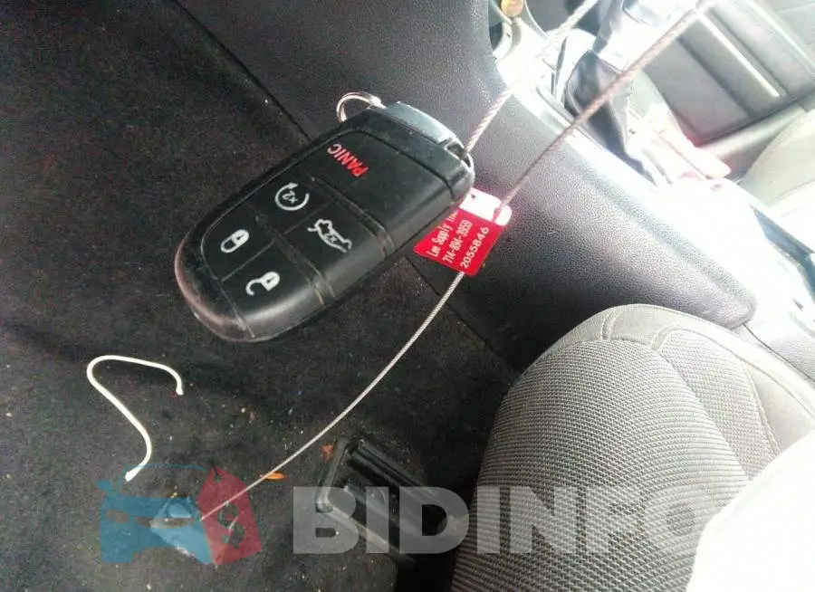 2C3CDXHG3JH176442 Photo# 11